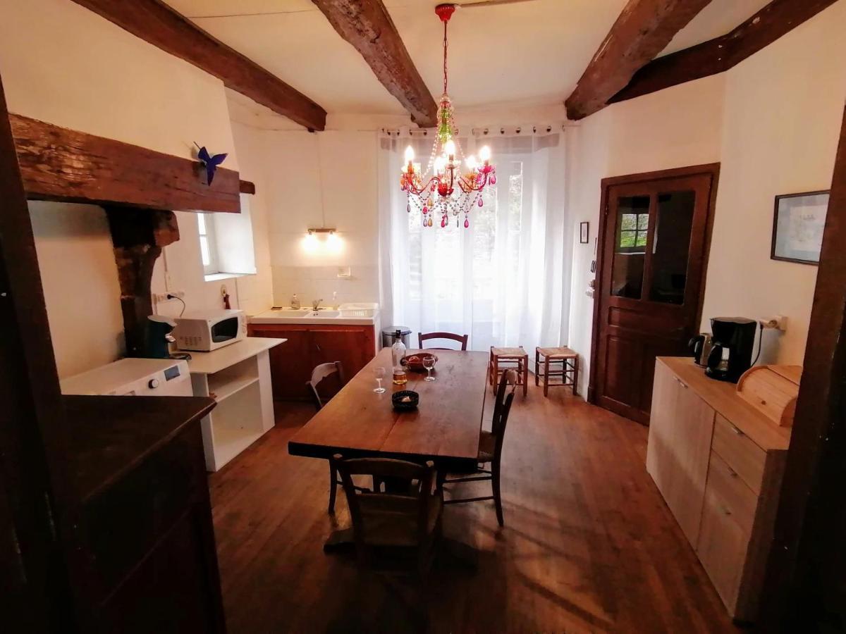 11 Rue Basse Najac Villa Bagian luar foto